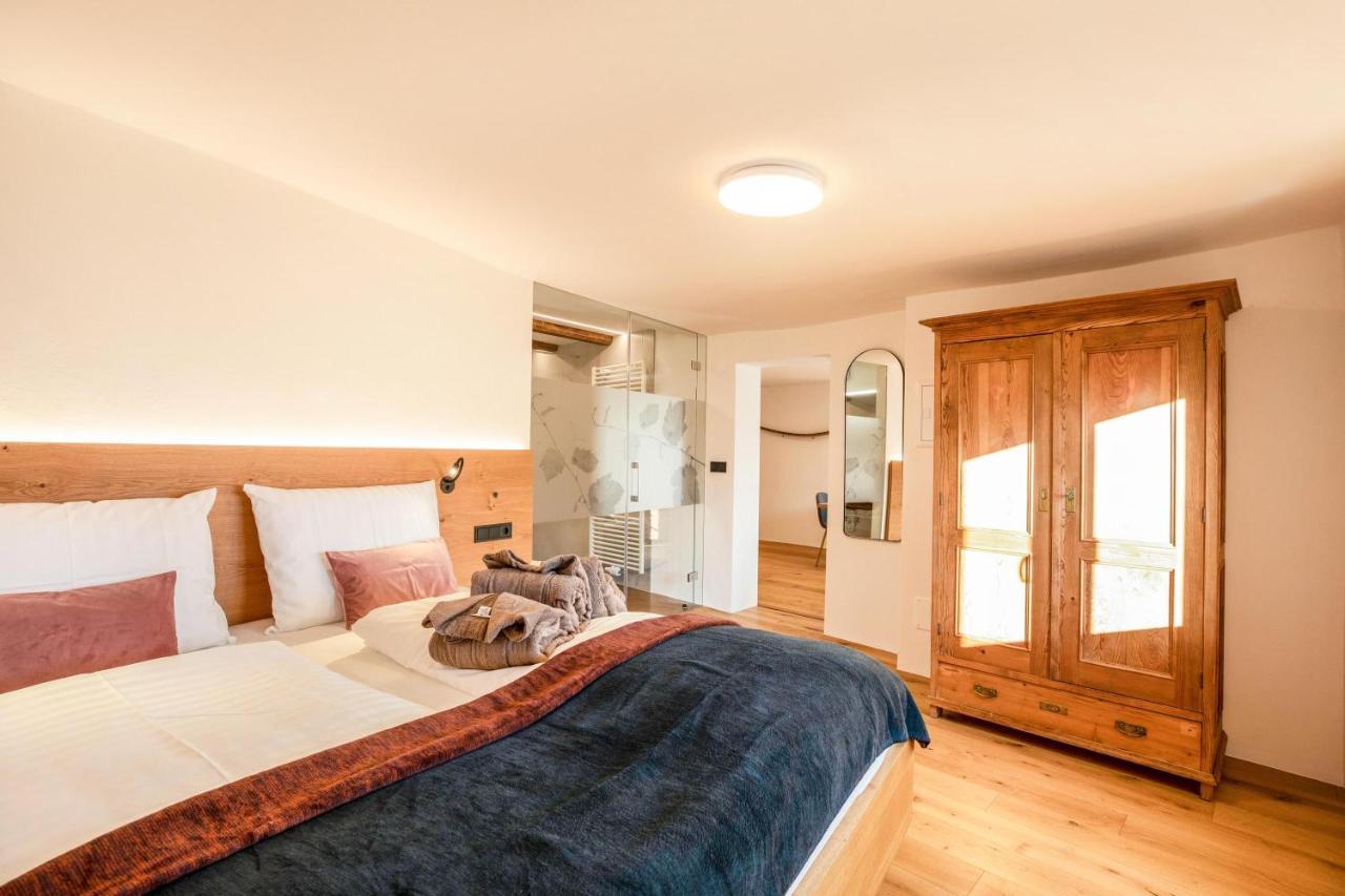 Brantenhof Ferienwohnung Vinea Cortaccia Bagian luar foto